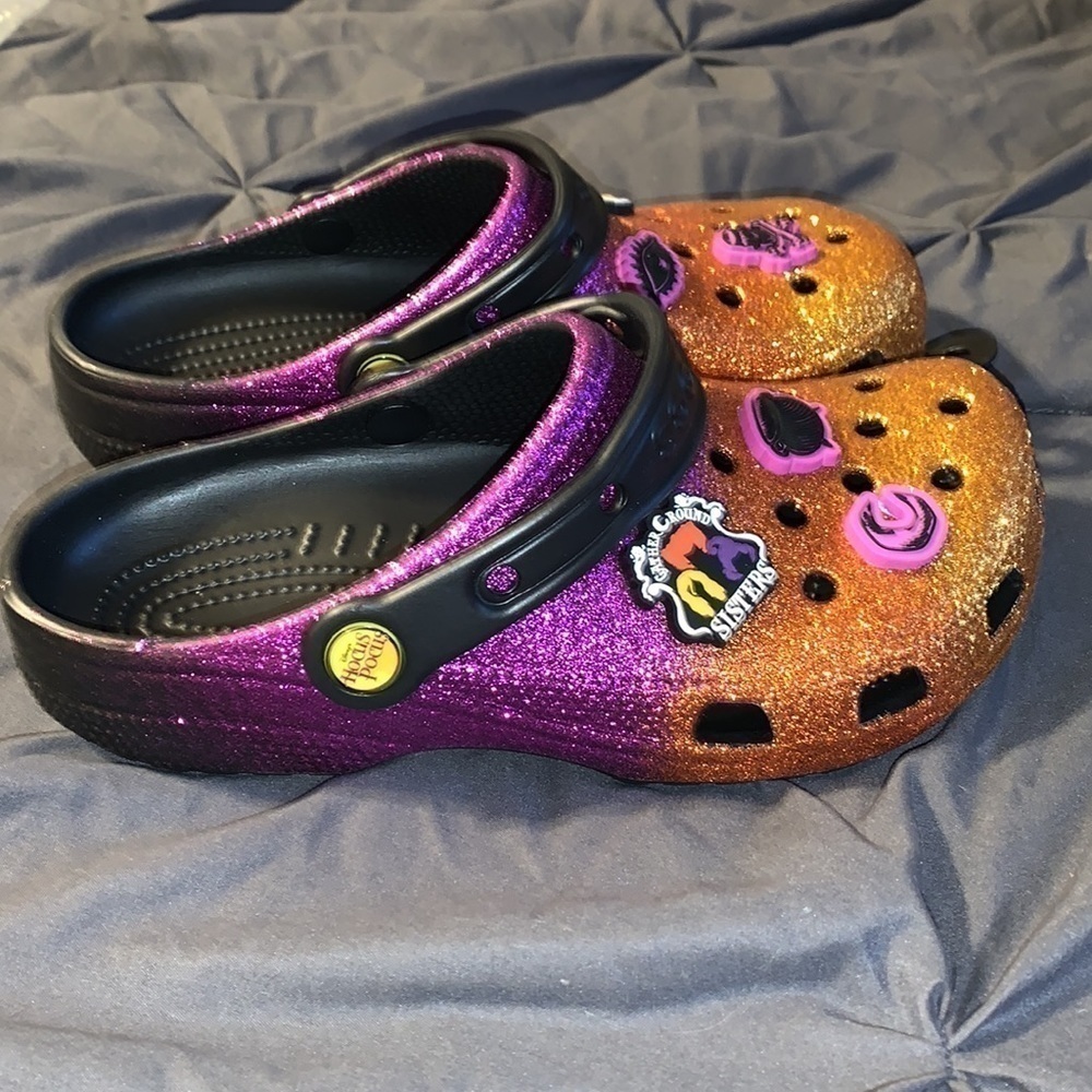 CROCS Classic Disney Hocus Pocus Clog - Picture 5 of 13
